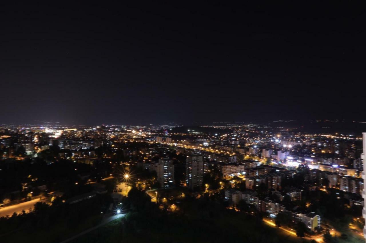 33Rd Floor Luxury Apartment Spa & Fitness سكوبجي المظهر الخارجي الصورة