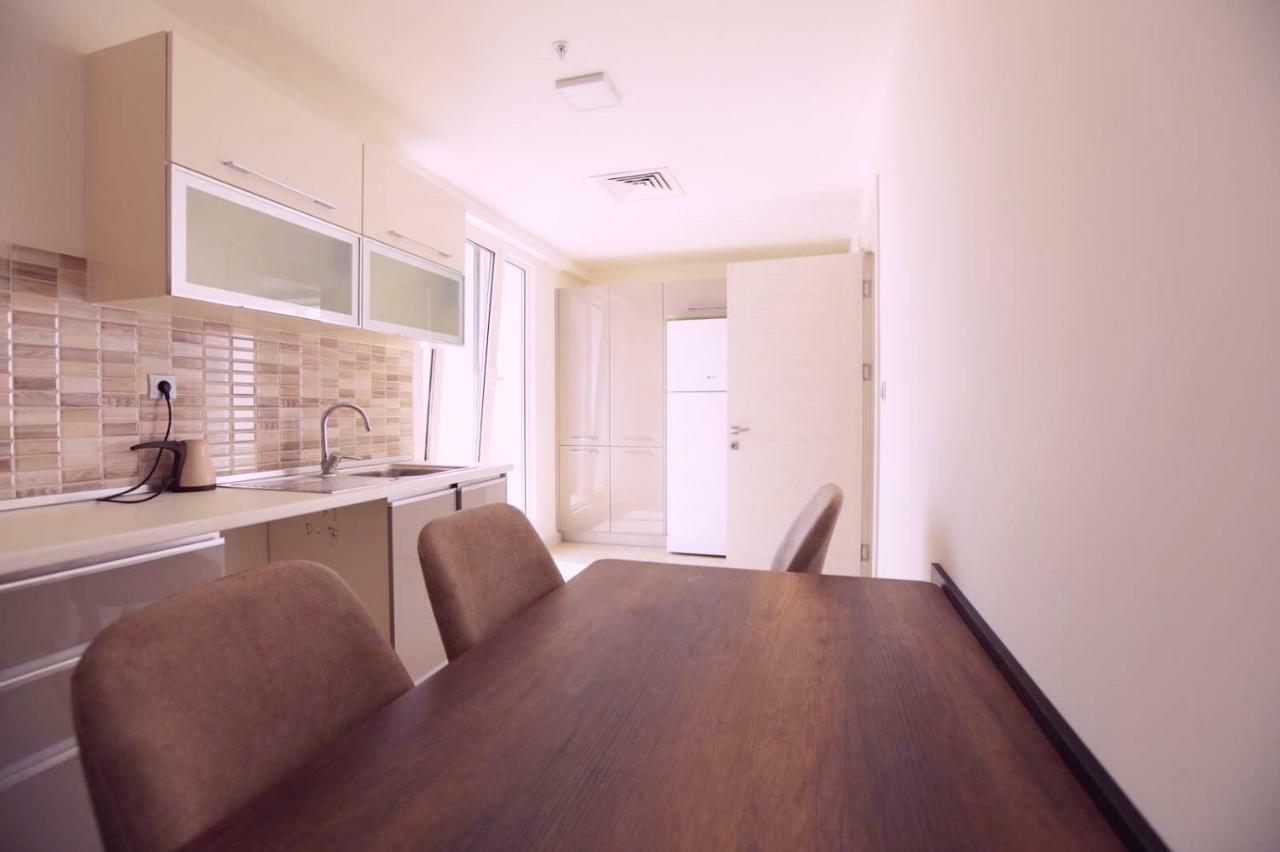 33Rd Floor Luxury Apartment Spa & Fitness سكوبجي المظهر الخارجي الصورة
