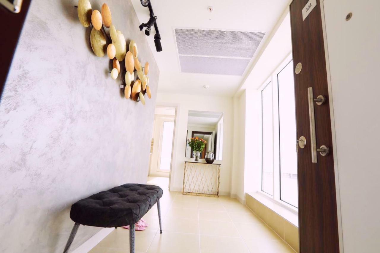 33Rd Floor Luxury Apartment Spa & Fitness سكوبجي المظهر الخارجي الصورة